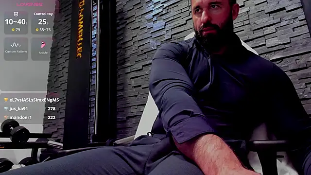 Chat +18 de David_Big_Daddy ao vivo