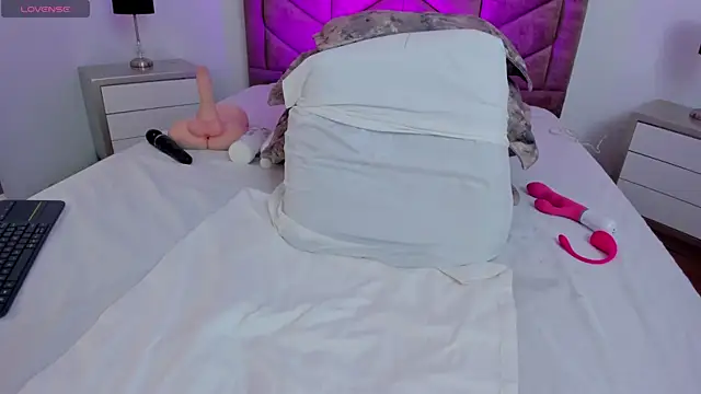 Chat XXX en directo de ChannelFox__