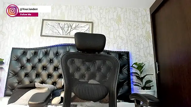 Chatroom XXX en direct de Lander_Cruz