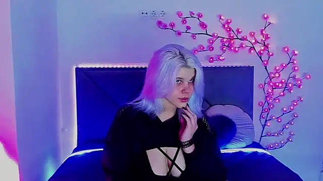 JoannLowe's Live XXX Chat