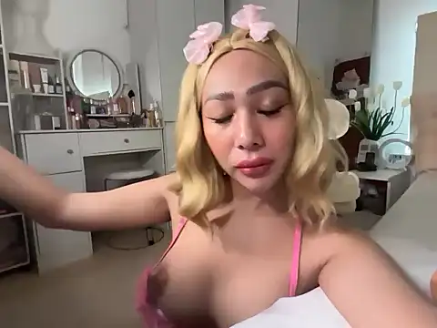 Kneel_to_Cassiopea Webcam show