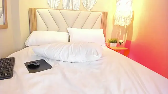 NahimiThompson 现场XXX聊天