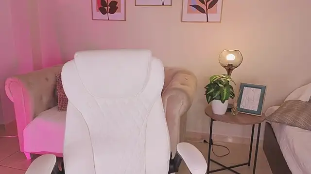 แชท XXX สดของ DahianaWalcott