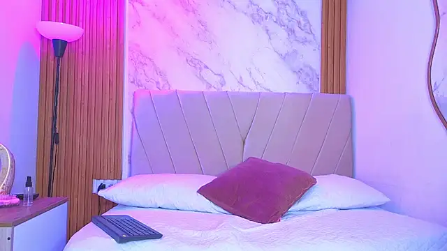 XXX chat uživo modela j_belle_