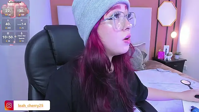 แชท XXX สดของ Leah_cherry