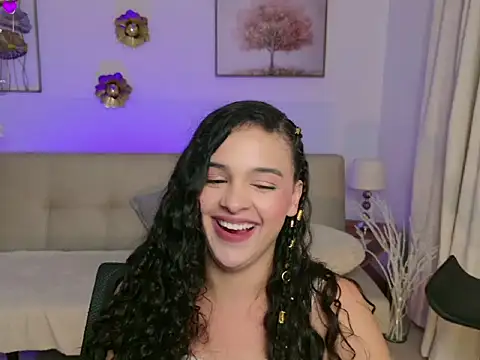 แชท XXX สดของ MaraVelvett