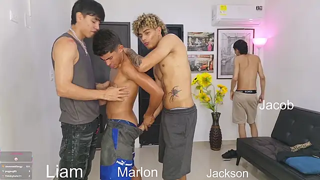 Voyeurism_guyss 即時 XXX 聊天