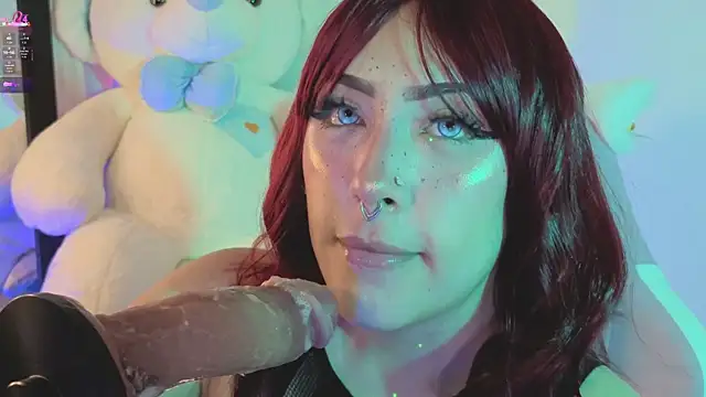 ashlynnlowe_ élő XXX-chatje