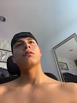 Lander_Cruz Webcam-Show