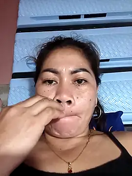 SweetChubbyMommy_02 Chat XXX live