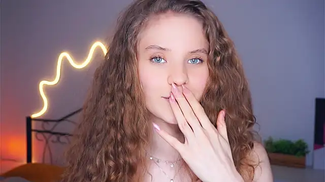 MyrleKnerrn Webbikameraesitys