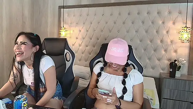 The_Bratzz_ Chat XXX in diretta