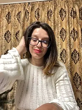 Show de NadiraNoor na webcam