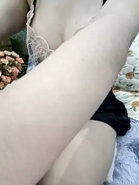 Lyly-2k5 在線直播表演