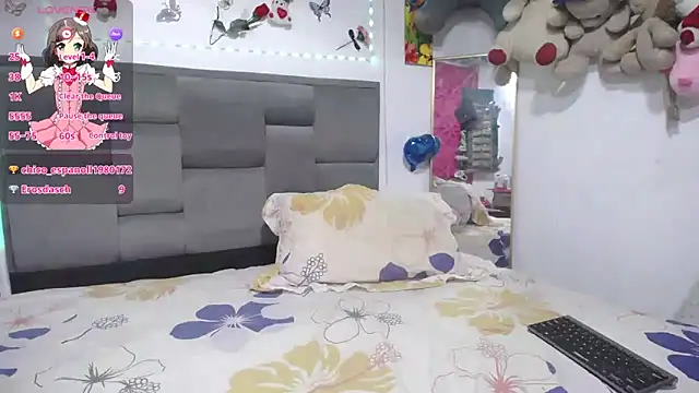 Sharloth_milf 现场XXX聊天