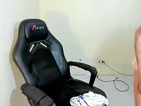 ELODIE_COOPERのウェブカメラショー