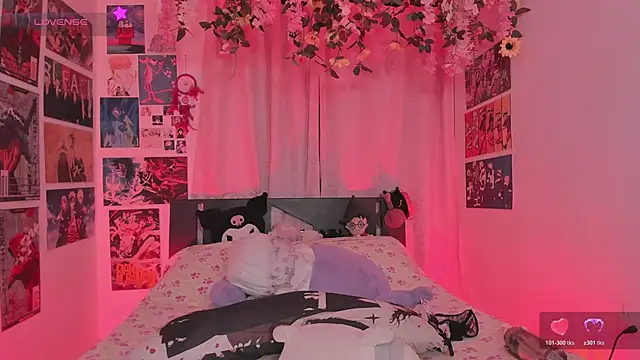 MissCurvyTop Chat XXX in diretta