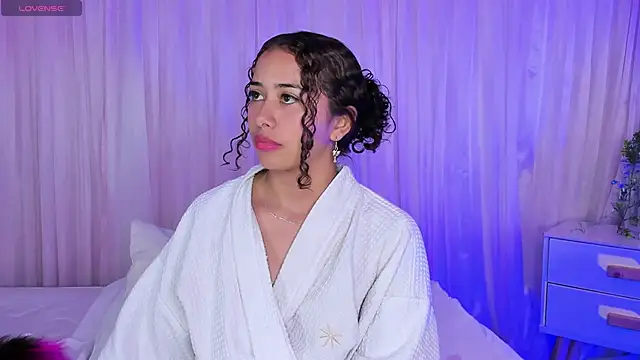 Ammy_nova Adlı Modelin Canlı XXX Sohbeti