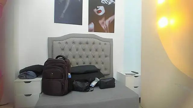 Daphne_Leia Show in webcam