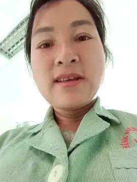 Yuzi-i 在線直播表演