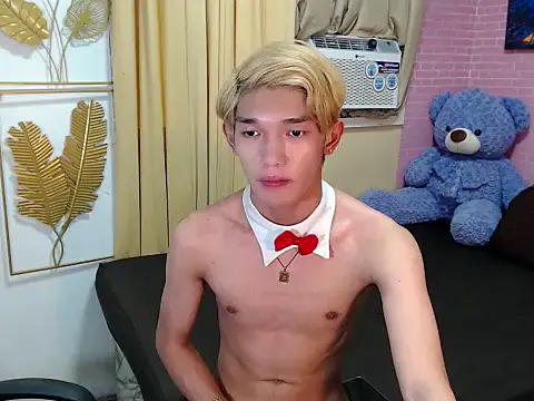 urasian_john18 Pertunjukan Webcam