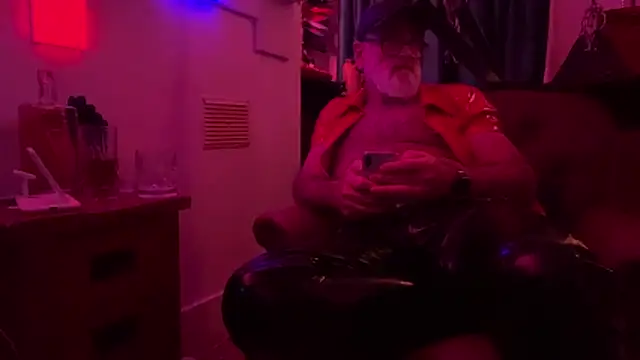 LeatherSdaddyn Webbikameraesitys