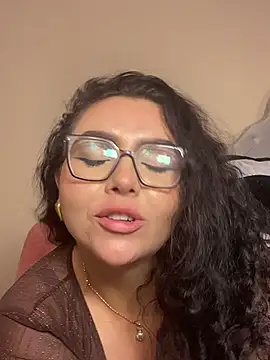 AlmaraRouge: онлайн-секс-чат