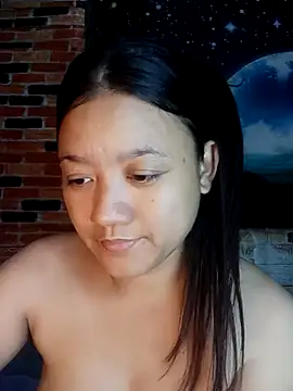 Urchanel 在線直播表演