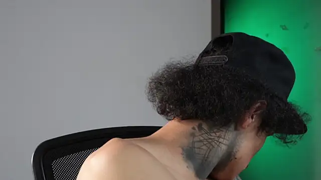 trieone's Webcam Show