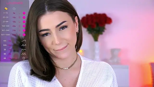 Pokazy przed kamerką – AishaSins