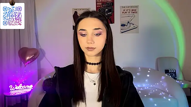 LinaMour 在線直播表演