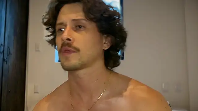 mcklister_kinky_feets Show Webcam