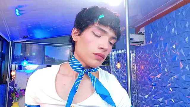 AlecciaNova Show Webcam