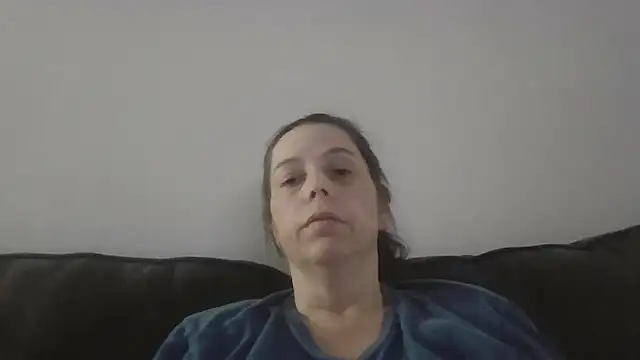 lily1982 webcam show