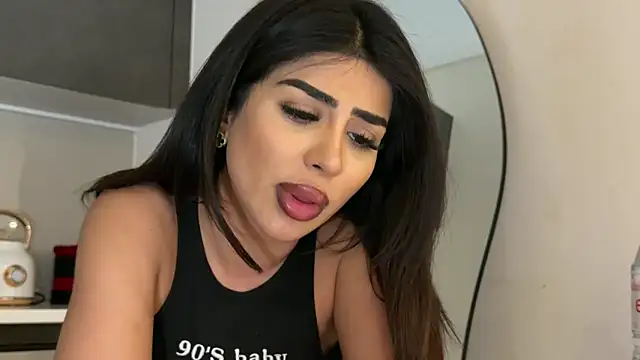 ArabicBarbie webcam show