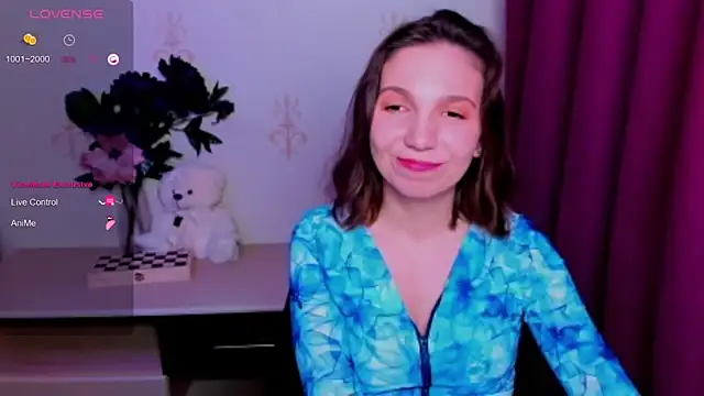 Chat XXX ao vivo de KindHazelHere_