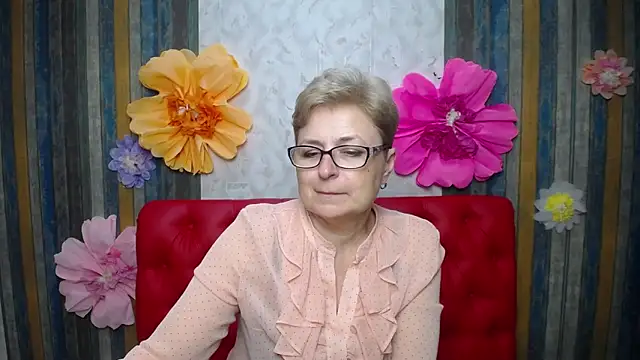 EmiliaGree 现场XXX聊天