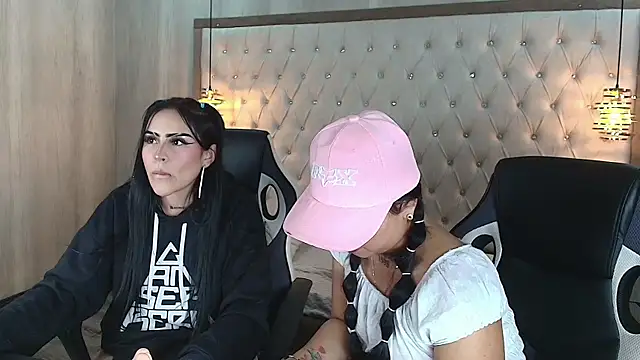 Chat XXX en directo de The_Bratzz_