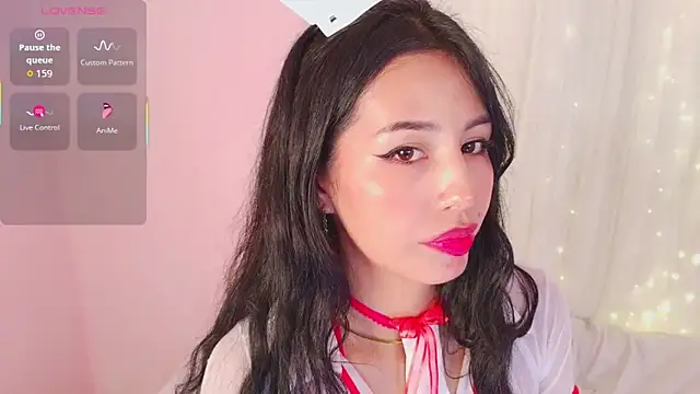 Chatroom XXX en direct de Miss_Charlottet