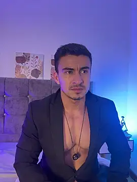 Chris_Clarck: διαδικτυακό σόου στην κάμερα