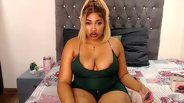 MissPradaa's Live XXX Chat