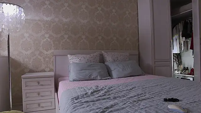 CarinaCurly élő XXX-chatje