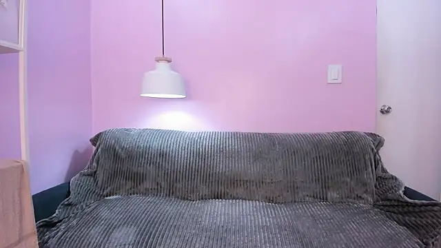 Hiyakasuderen Live XXX chat