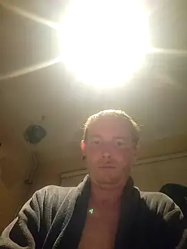 Pertunjukan Kamera Web piercingpik