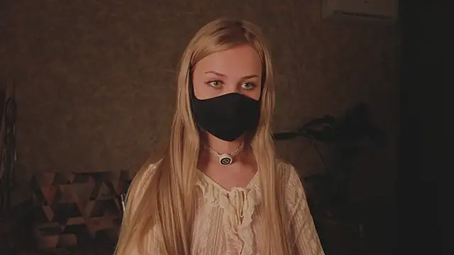 EternalOphelia élő XXX-chatje