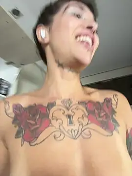 Nikatsu's Live XXX Chat