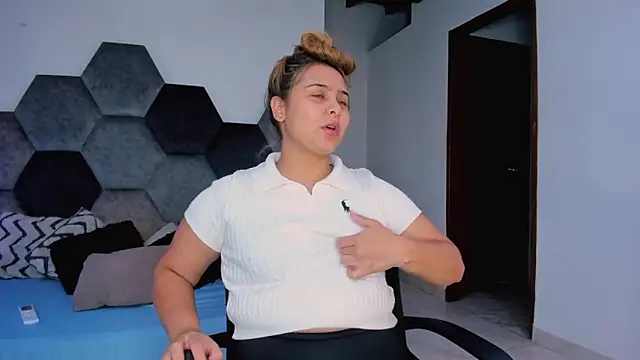 MikaelaStone: απευθείας συνομιλία ΧΧΧ