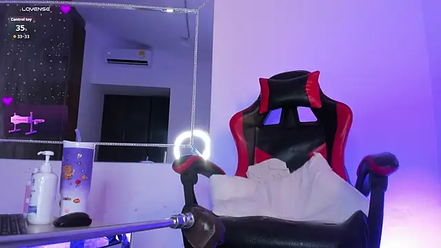 MelanyHolsen Chat XXX in diretta