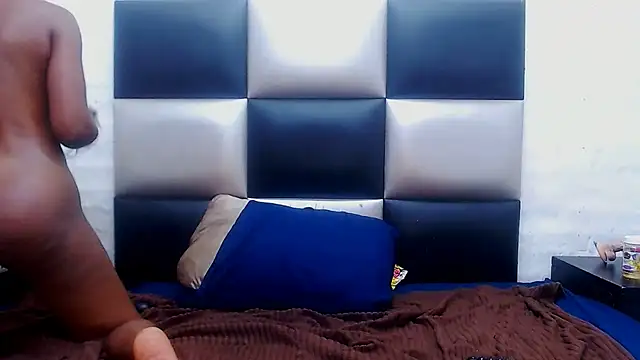 SweetSinAuraのライブXXXチャット