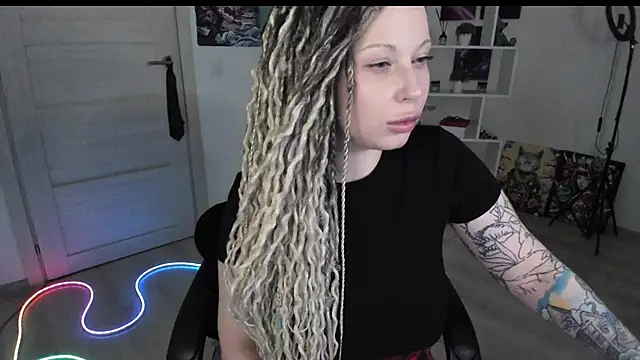 HoneySallyMoore: онлайн-секс-чат